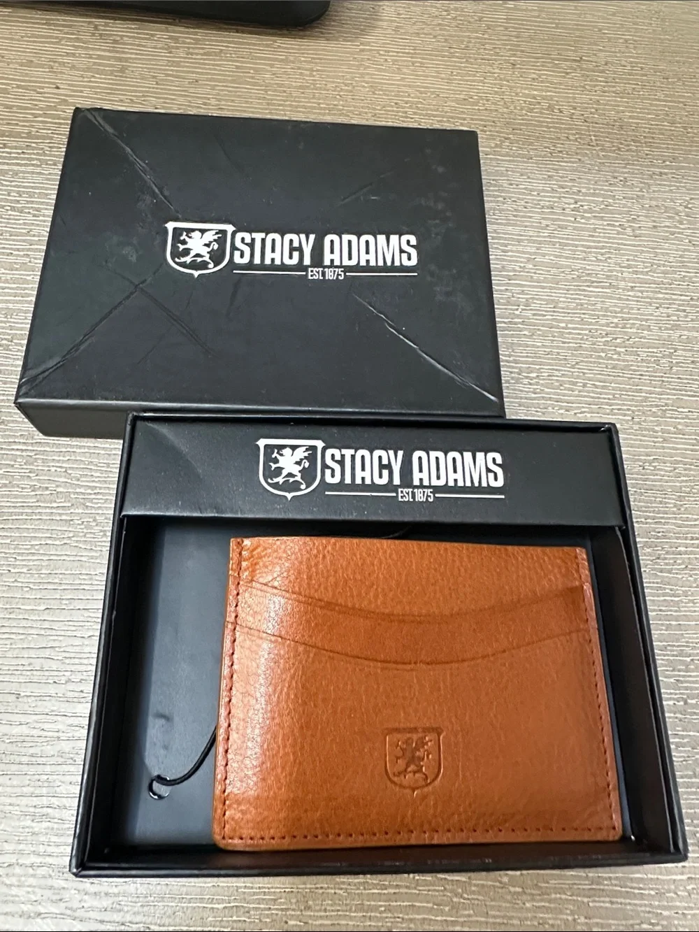 New Stacy Adams Cognac Brown Leather Card case with box